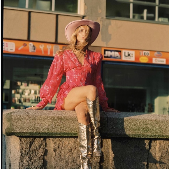 Vitoria in Paradiso Rosa Dress - Picture 4 of 5